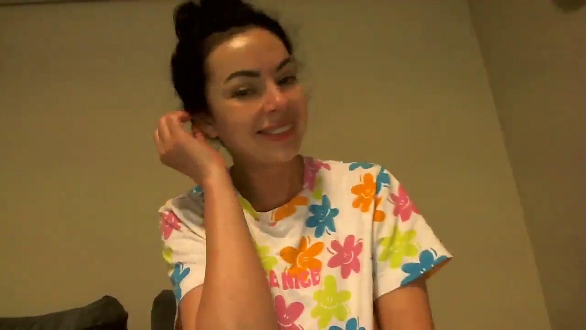 Gallery image thumbnail from TooOld4Sex's myfreecams stream on, 06/04/2025, 03:54 image 19 of 20