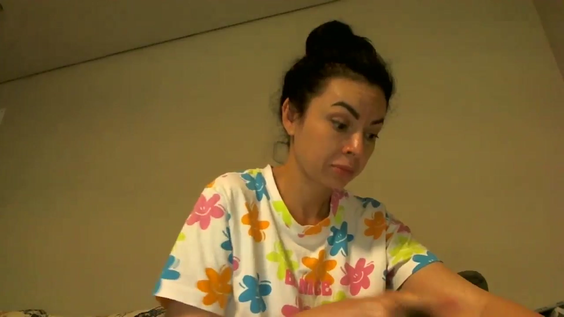 Gallery image thumbnail from TooOld4Sex's myfreecams stream on, 08/18/2025, 04:46 image 19 of 20