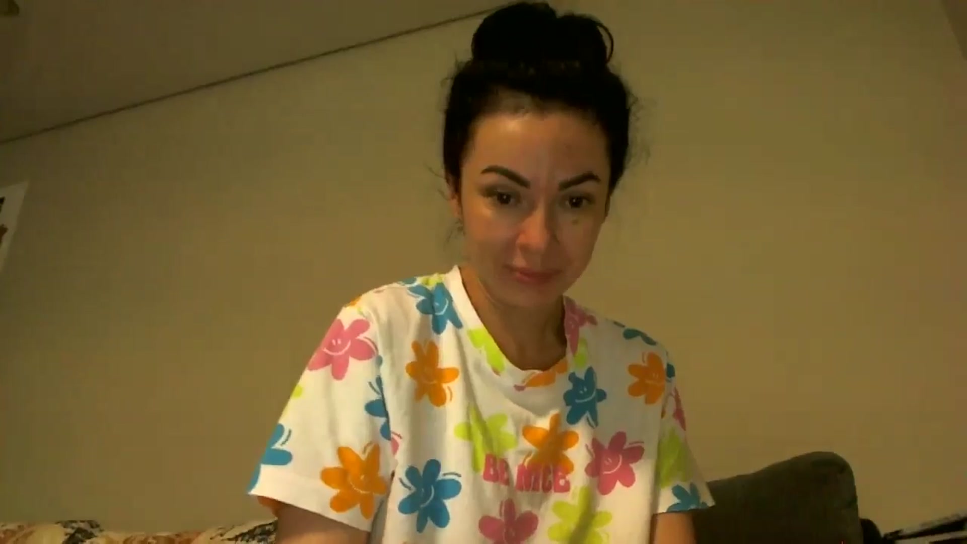 Gallery image thumbnail from TooOld4Sex's myfreecams stream on, 08/18/2025, 04:46 image 17 of 20