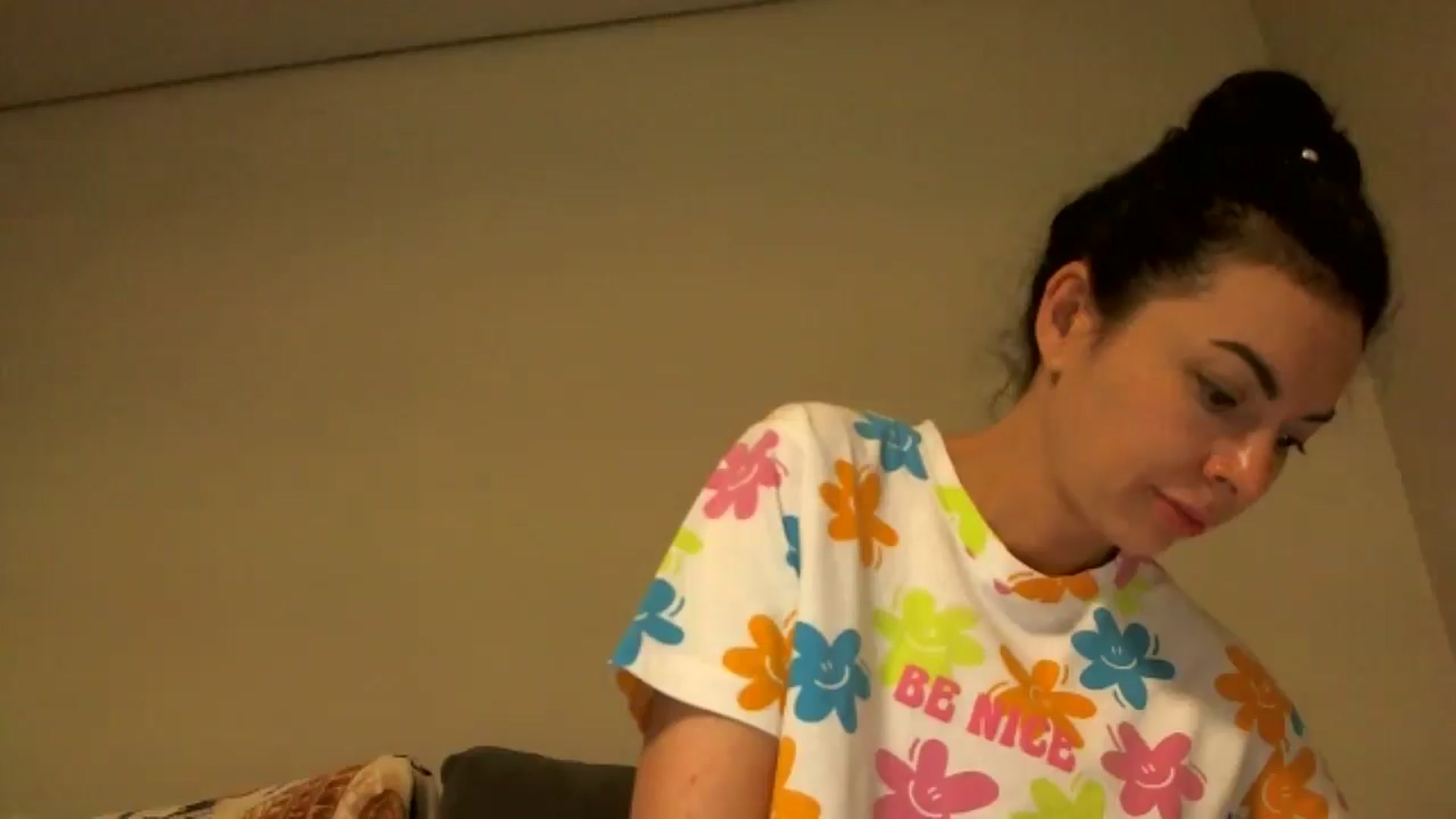 Gallery image thumbnail from TooOld4Sex's myfreecams stream on, 08/20/2025, 04:55 image 6 of 20