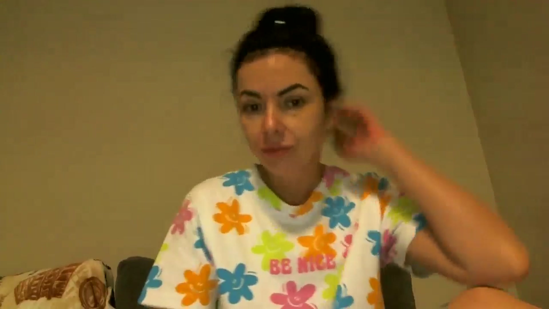 Gallery image thumbnail from TooOld4Sex's myfreecams stream on, 08/20/2025, 04:55 image 18 of 20