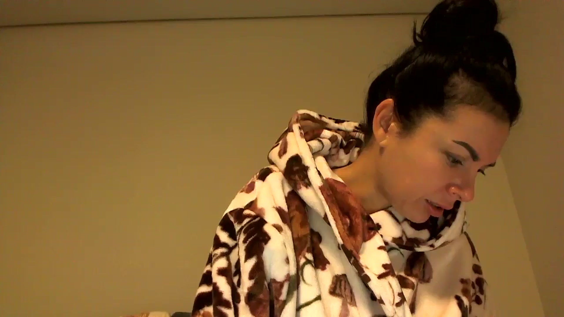 Gallery image thumbnail from TooOld4Sex's myfreecams stream on, 10/28/2025, 04:00 image 12 of 20