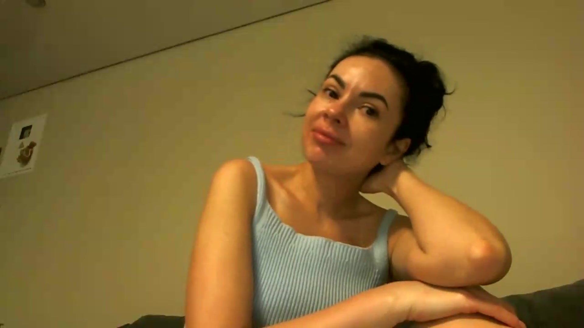 Gallery image thumbnail from TooOld4Sex's myfreecams stream on, 05/18/2026, 04:50 image 13 of 20