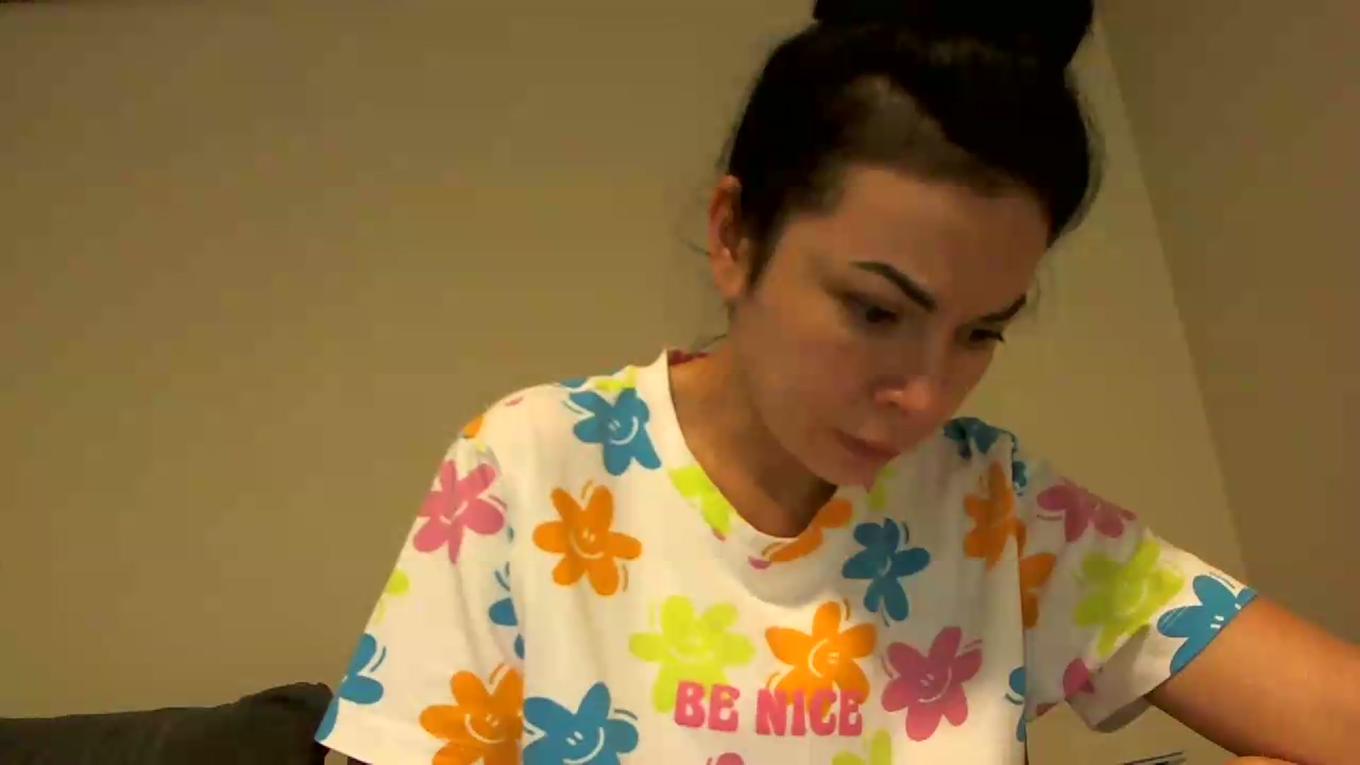 Gallery image thumbnail from TooOld4Sex's myfreecams stream on, 06/08/2026, 04:13 image 2 of 20