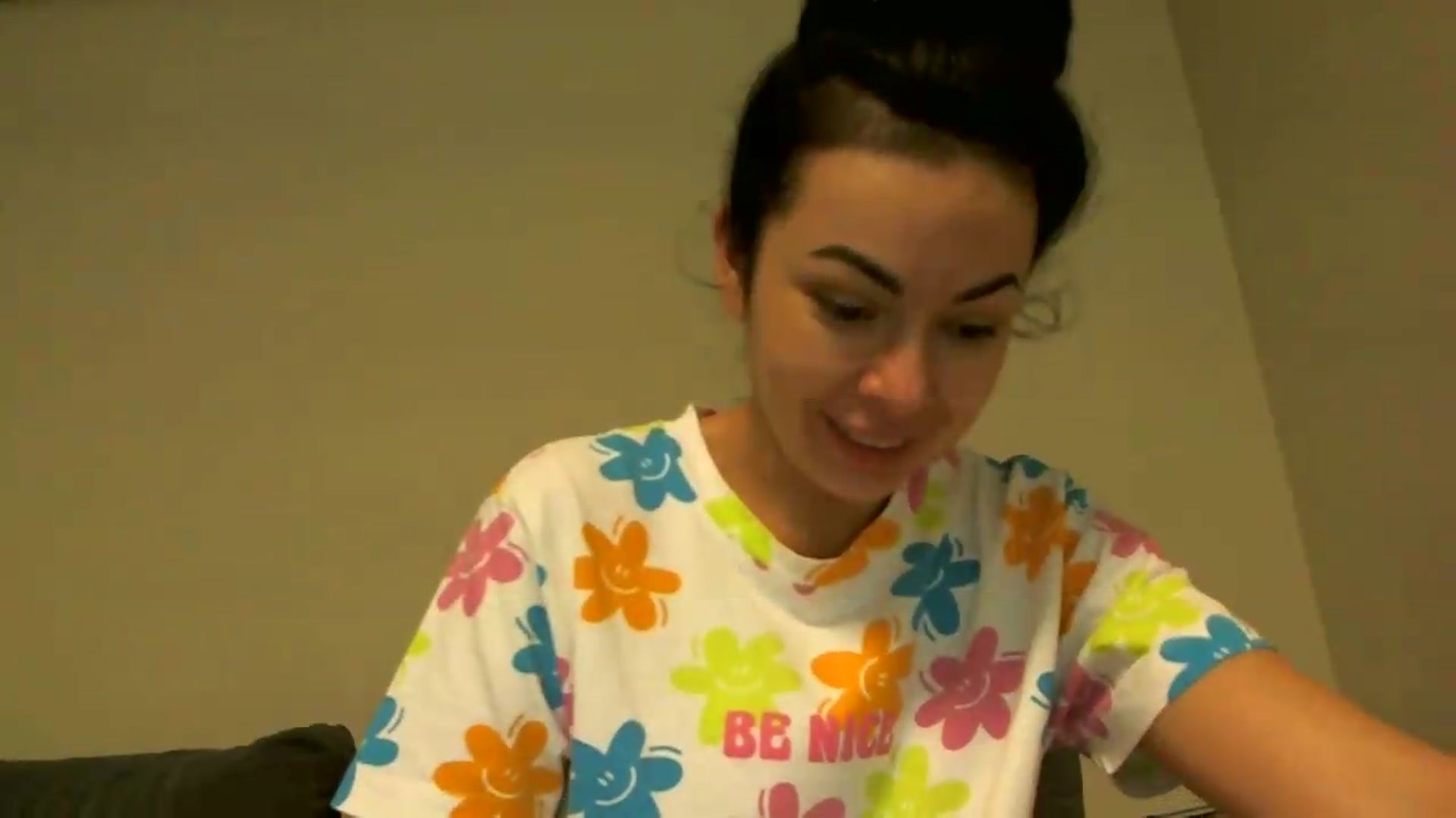 Gallery image thumbnail from TooOld4Sex's myfreecams stream on, 06/08/2026, 04:13 image 9 of 20