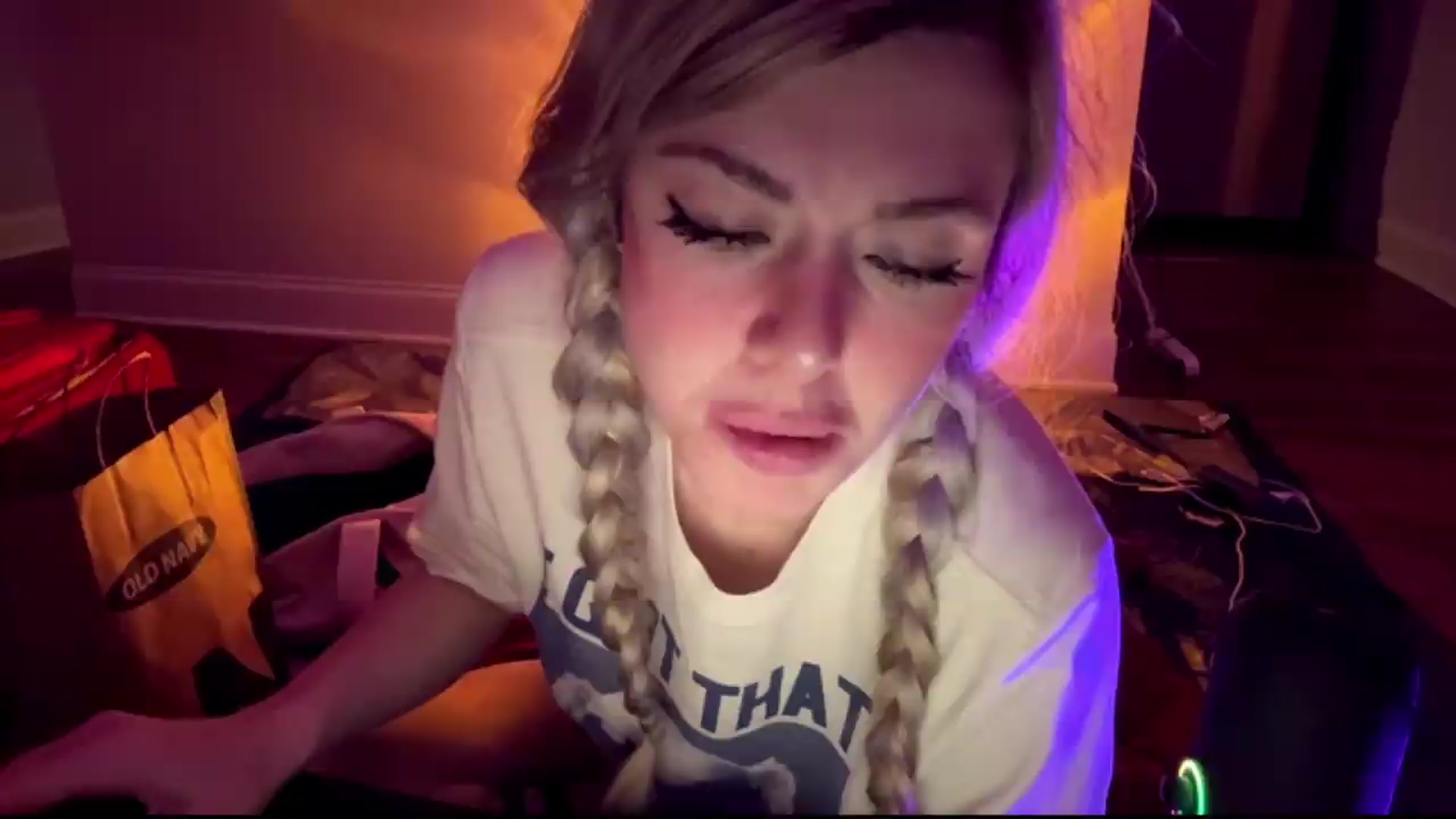 Gallery image thumbnail from TopGspot's myfreecams stream on, 07/06/2026, 03:59 image 13 of 20