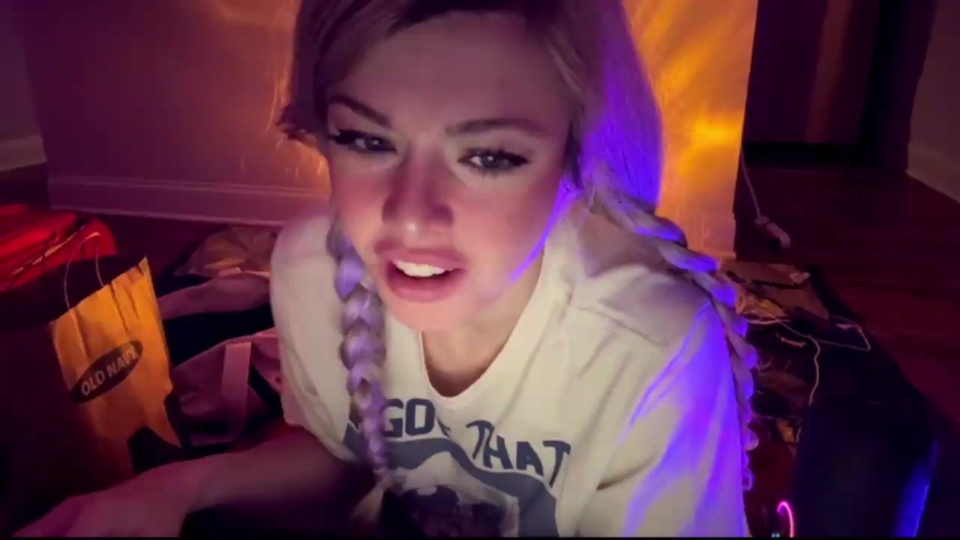 Gallery image thumbnail from TopGspot's myfreecams stream on, 07/06/2026, 03:59 image 12 of 20