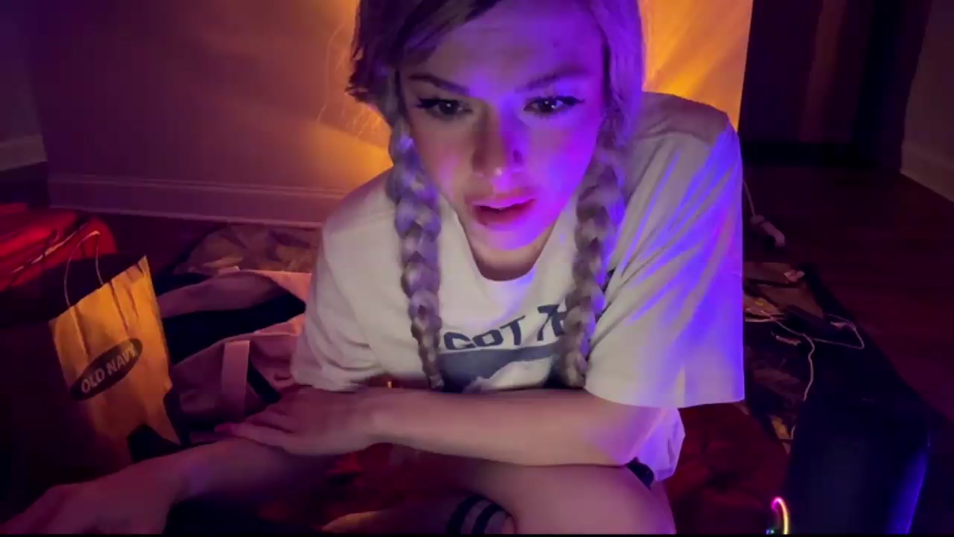Gallery image thumbnail from TopGspot's myfreecams stream on, 07/06/2026, 03:59 image 9 of 20