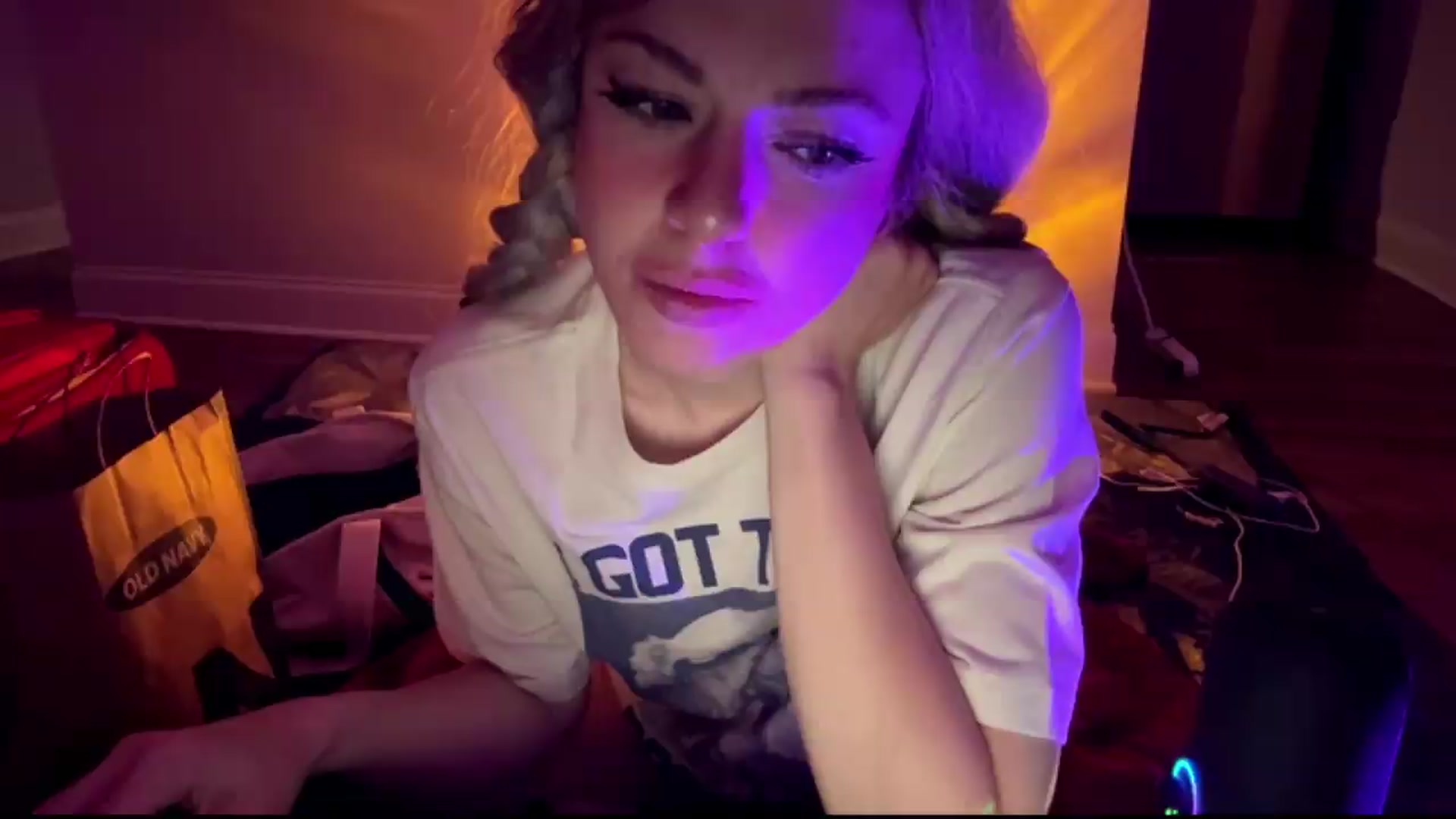 Gallery image thumbnail from TopGspot's myfreecams stream on, 07/06/2026, 03:59 image 11 of 20