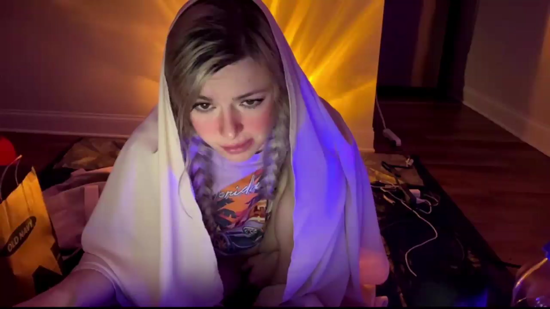 Gallery image thumbnail from TopGspot's myfreecams stream on, 07/07/2026, 07:08 image 10 of 20