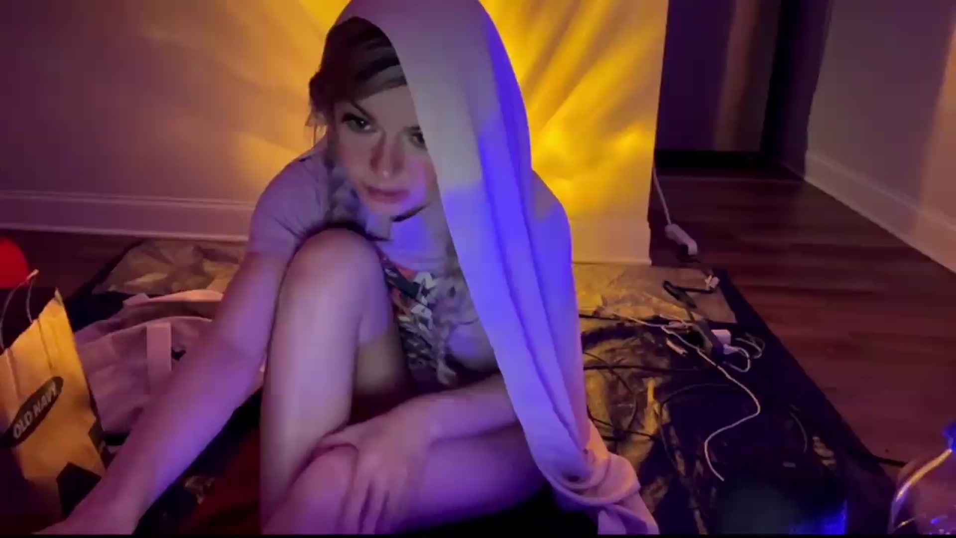 Gallery image thumbnail from TopGspot's myfreecams stream on, 07/07/2026, 07:08 image 17 of 20