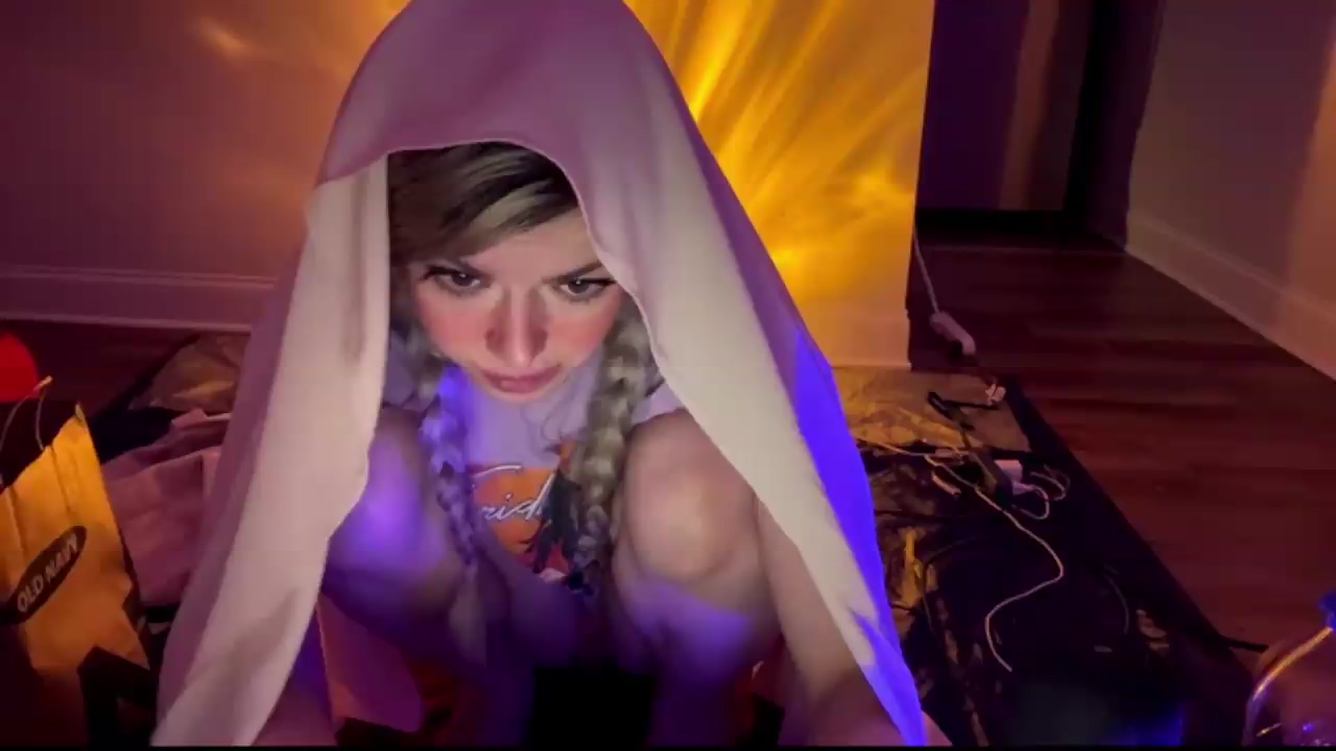 Gallery image thumbnail from TopGspot's myfreecams stream on, 07/07/2026, 07:08 image 18 of 20