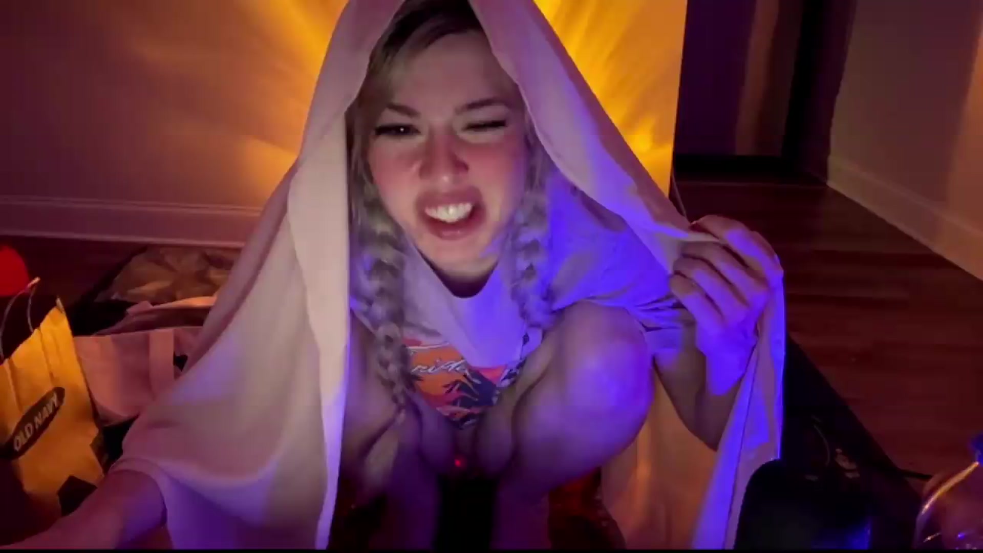 Gallery image thumbnail from TopGspot's myfreecams stream on, 07/07/2026, 07:08 image 7 of 20
