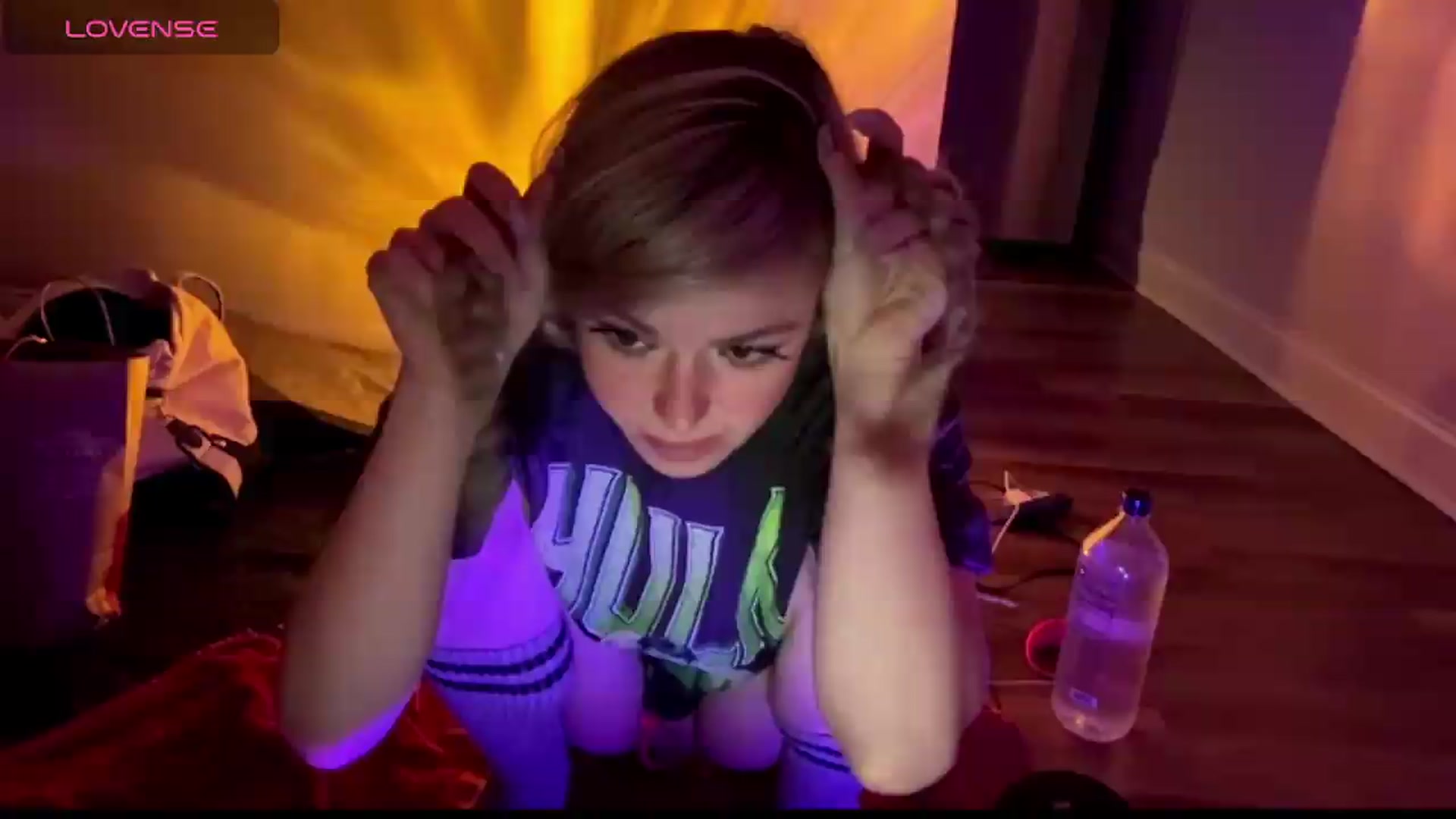 Gallery image thumbnail from TopGspot's myfreecams stream on, 07/17/2026, 04:35 image 12 of 20