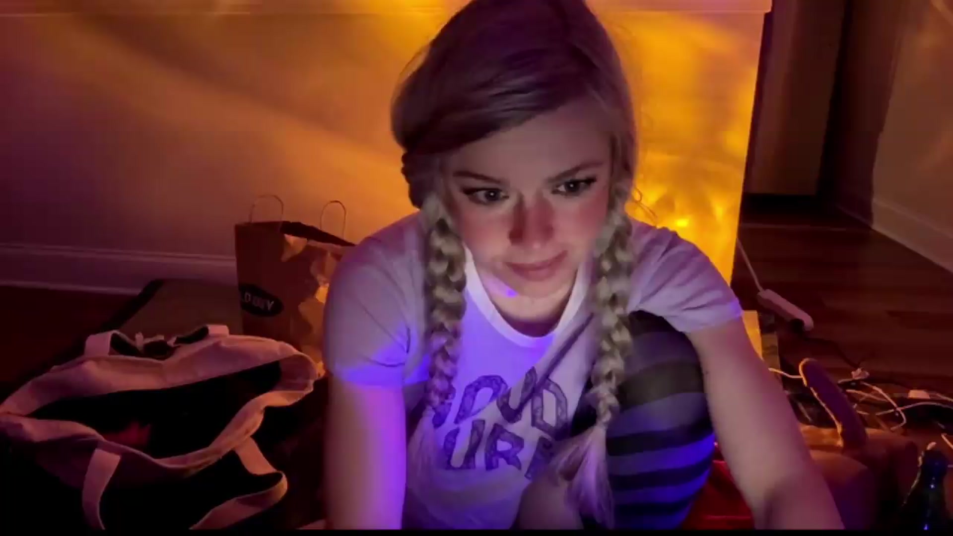 Gallery image thumbnail from TopGspot's myfreecams stream on, 07/24/2026, 05:48 image 10 of 20