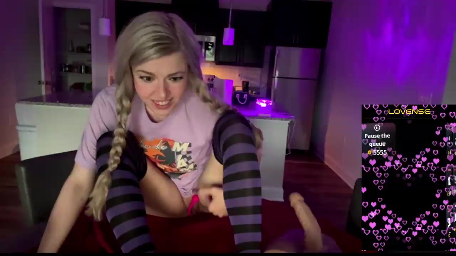 Gallery image thumbnail from TopGspot's myfreecams stream on, 08/05/2026, 11:48 image 8 of 20