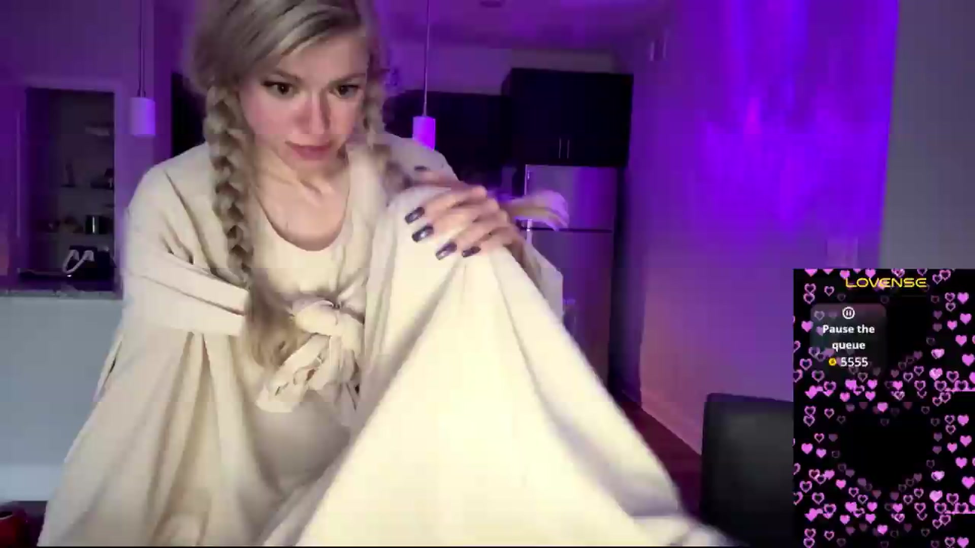 Gallery image thumbnail from TopGspot's myfreecams stream on, 08/11/2026, 11:08 image 16 of 20