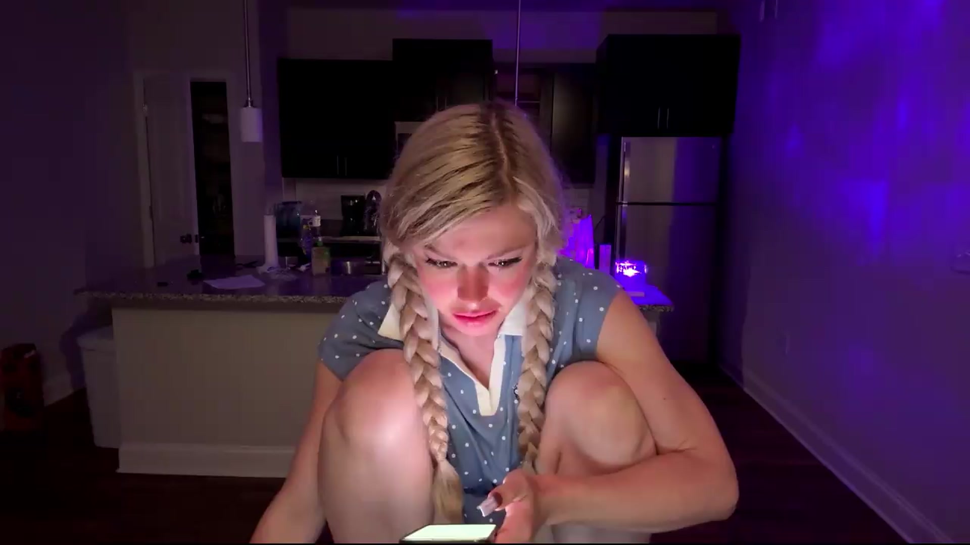 Gallery image thumbnail from TopGspot's myfreecams stream on, 08/19/2026, 02:05 image 18 of 20