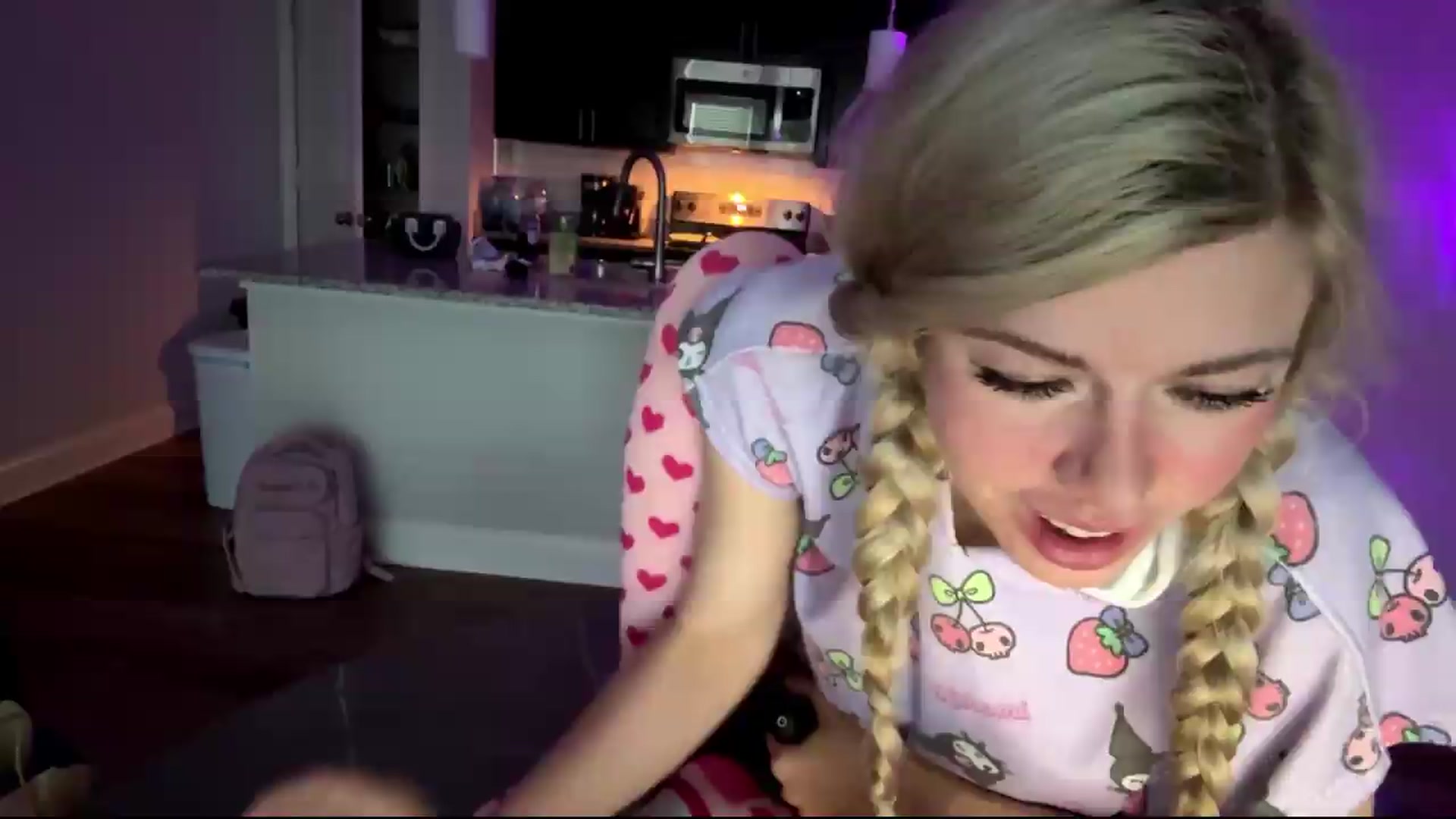 Gallery image thumbnail from TopGspot's myfreecams stream on, 08/23/2026, 13:12 image 3 of 20