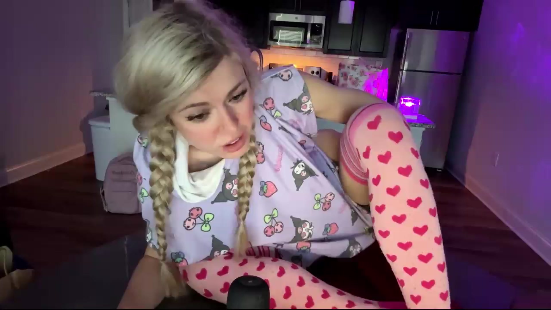 Gallery image thumbnail from TopGspot's myfreecams stream on, 08/23/2026, 14:25 image 13 of 20