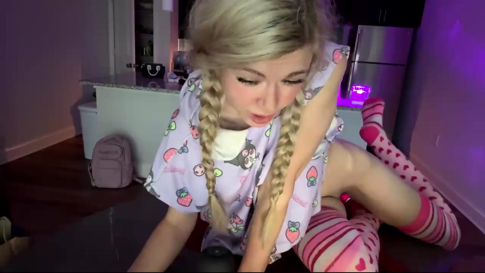 Gallery image thumbnail from TopGspot's myfreecams stream on, 08/23/2026, 14:25 image 20 of 20