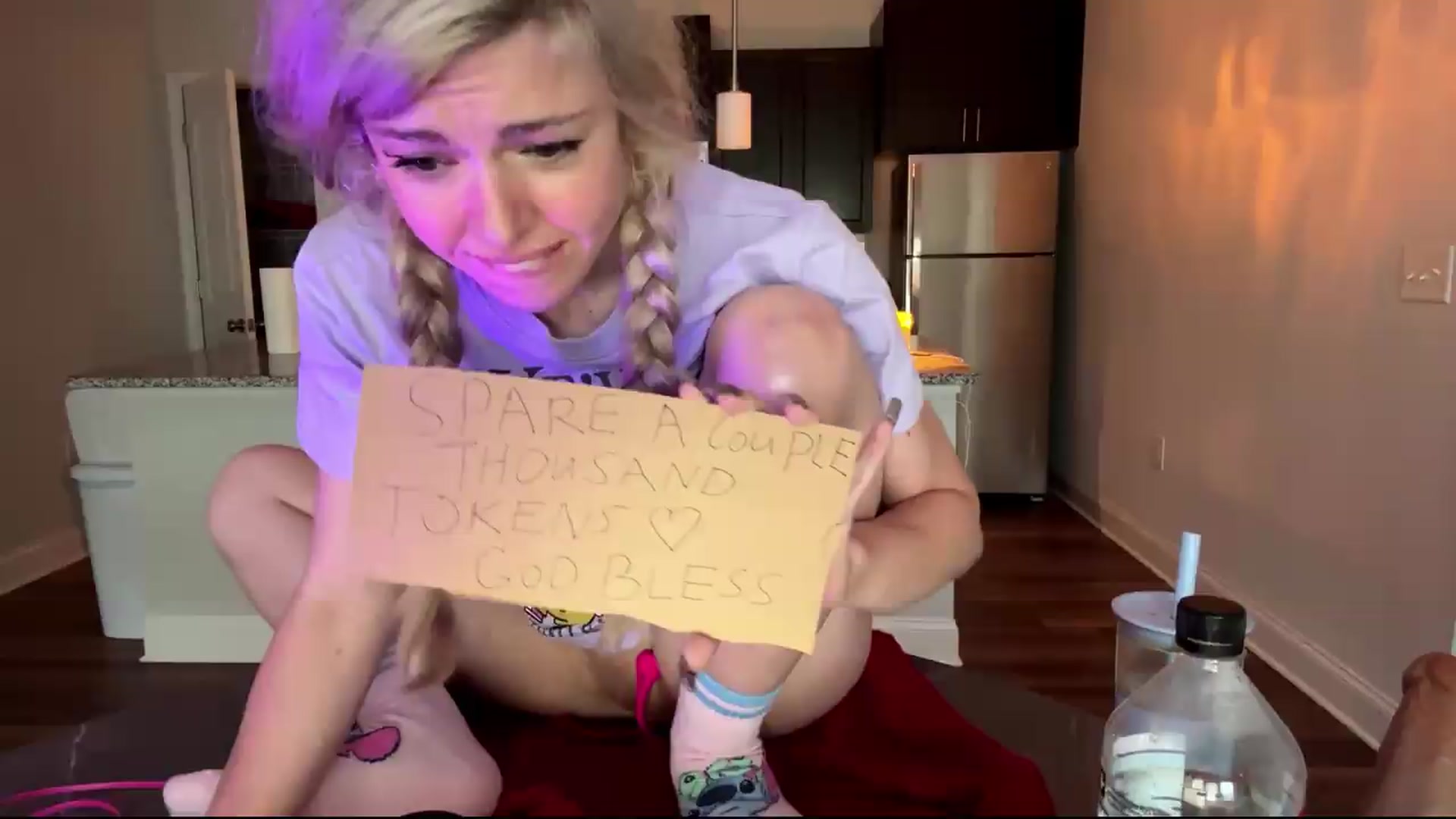 Gallery image thumbnail from TopGspot's myfreecams stream on, 08/30/2026, 22:28 image 3 of 20