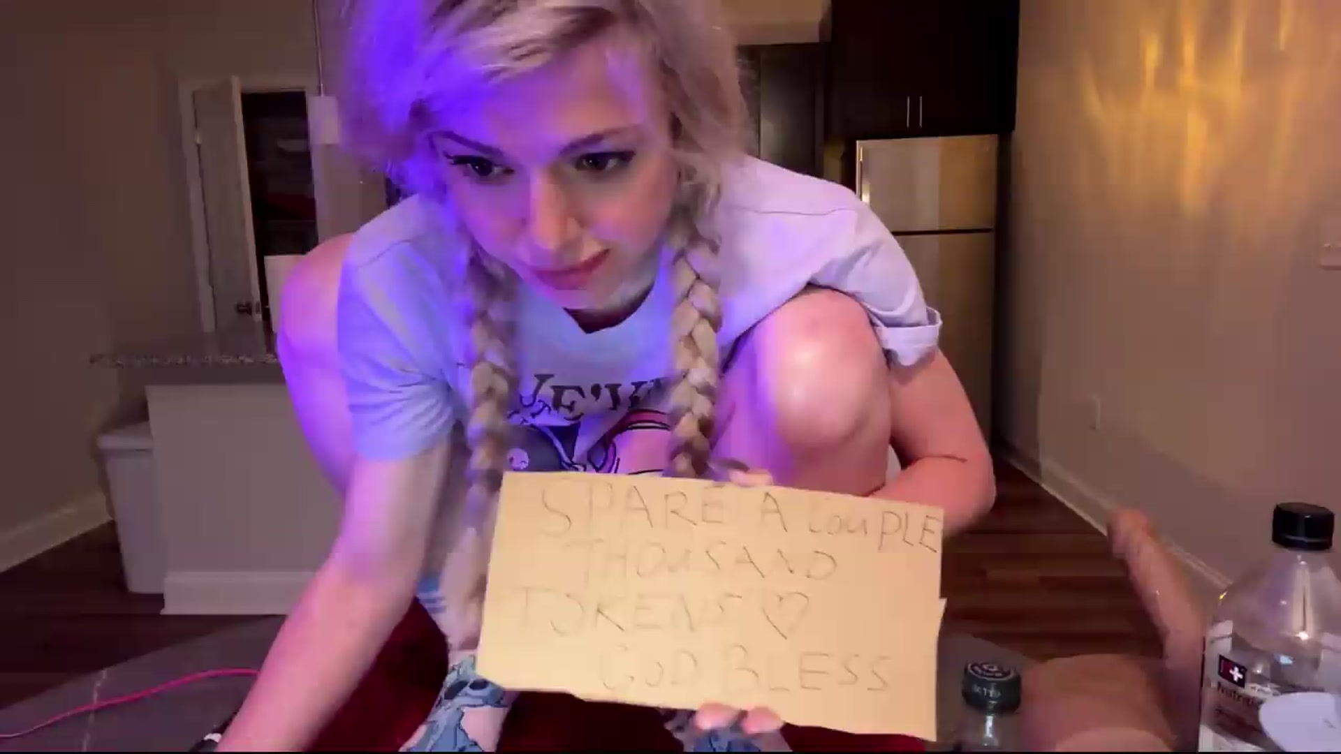 Gallery image thumbnail from TopGspot's myfreecams stream on, 08/31/2026, 24:23 image 3 of 20