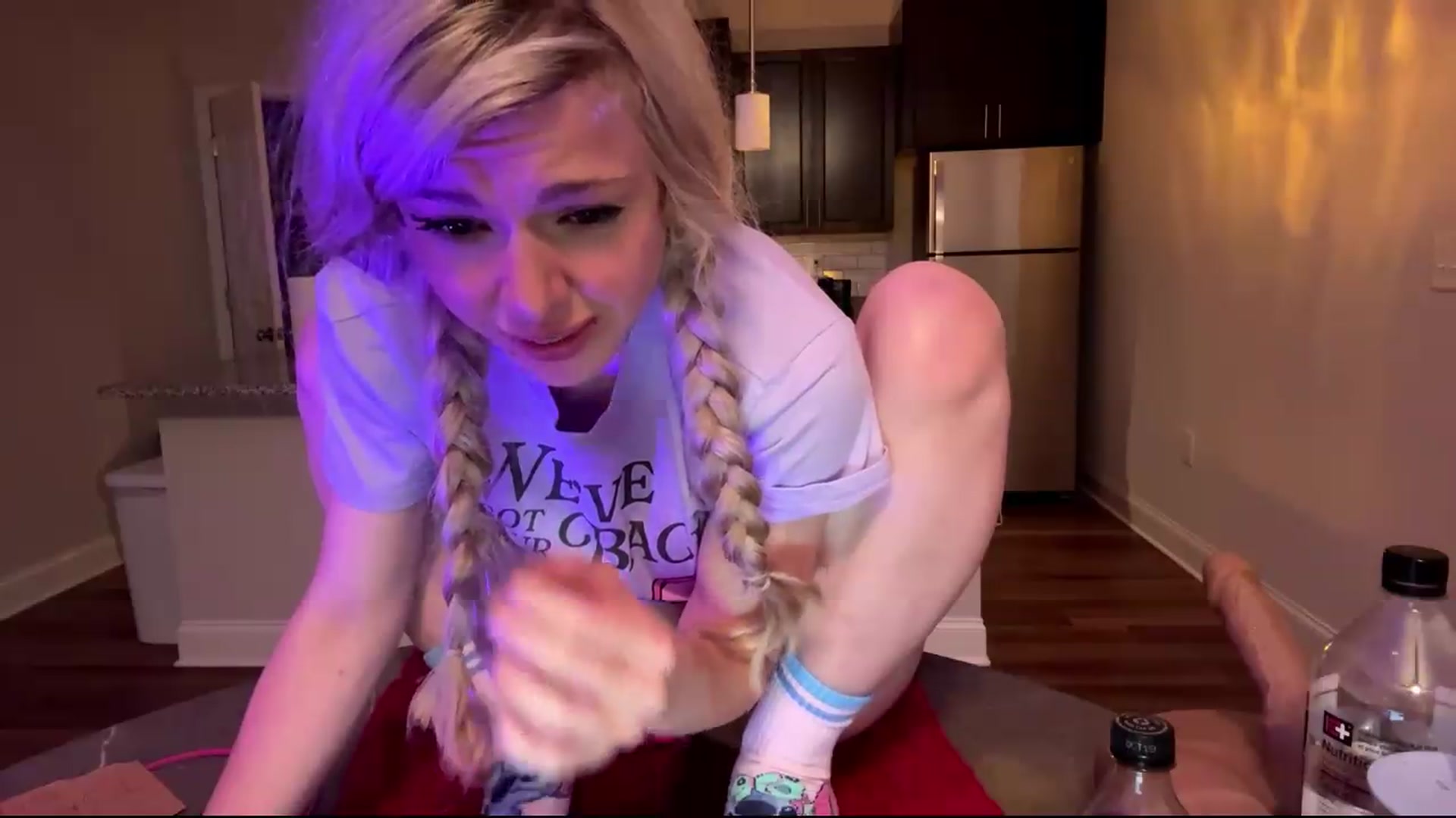 Gallery image thumbnail from TopGspot's myfreecams stream on, 08/31/2026, 24:23 image 19 of 20