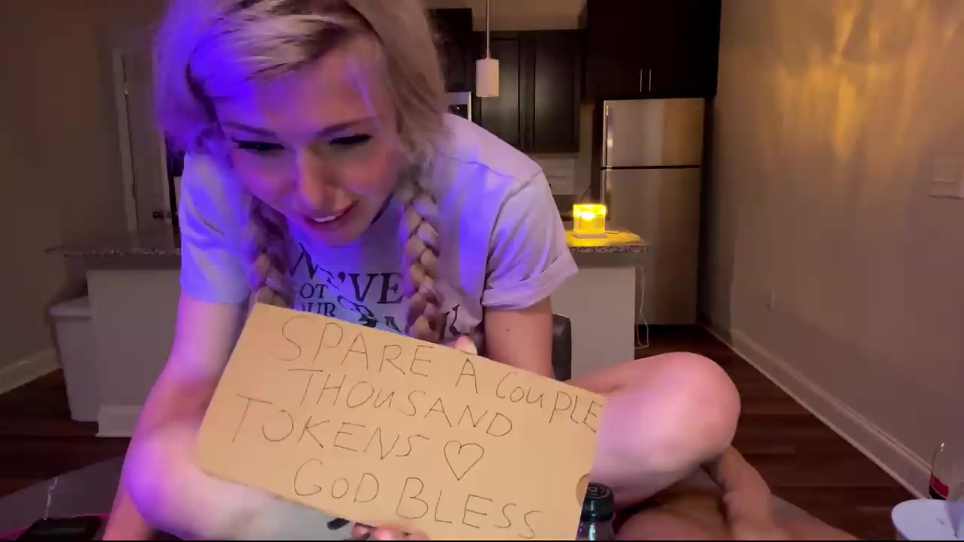 Gallery image thumbnail from TopGspot's myfreecams stream on, 08/31/2026, 01:02 image 7 of 20