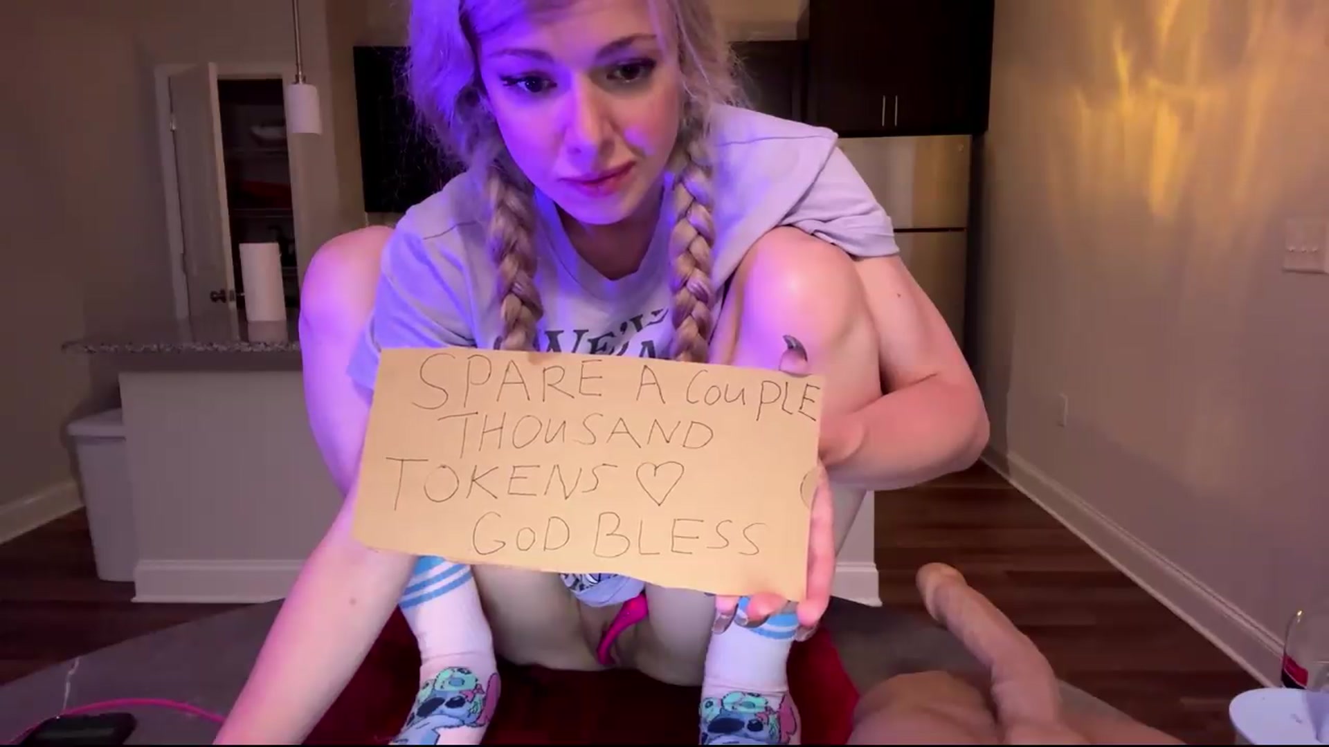 Gallery image thumbnail from TopGspot's myfreecams stream on, 08/31/2026, 01:02 image 17 of 20
