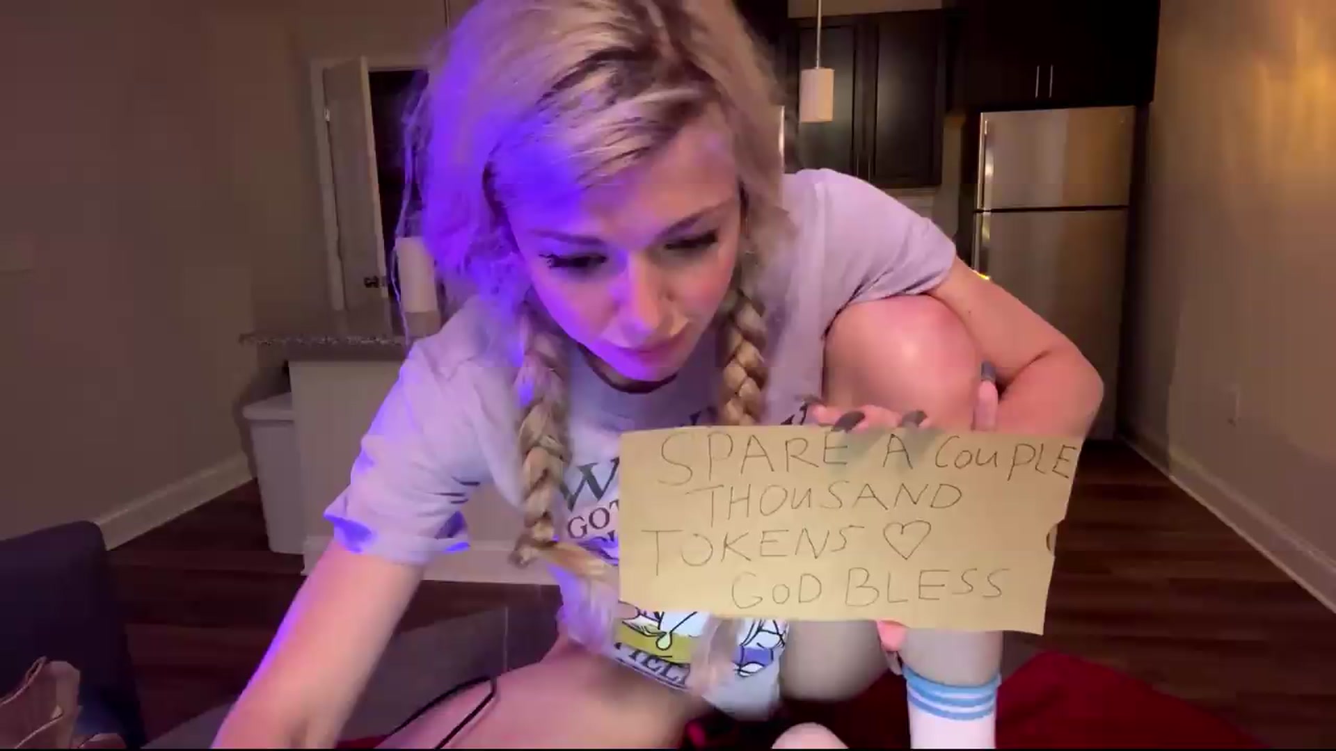 Gallery image thumbnail from TopGspot's myfreecams stream on, 08/31/2026, 05:04 image 14 of 20