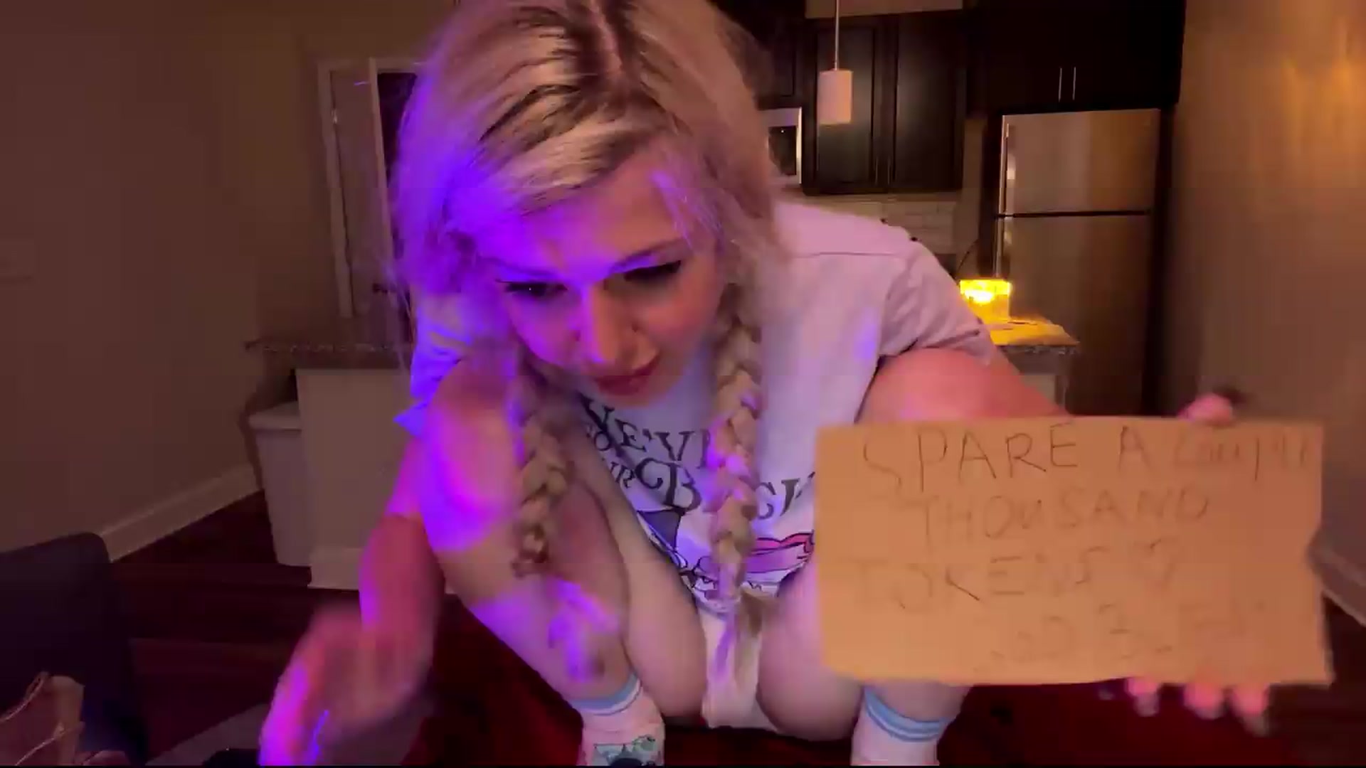 Gallery image thumbnail from TopGspot's myfreecams stream on, 08/31/2026, 05:43 image 3 of 20