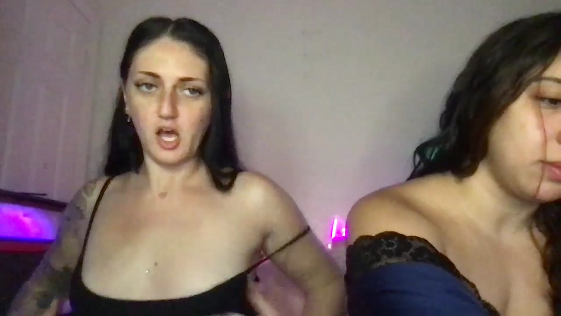 Gallery image thumbnail from ToriMcQueen's myfreecams stream on, 04/15/2026, 02:11 image 11 of 20