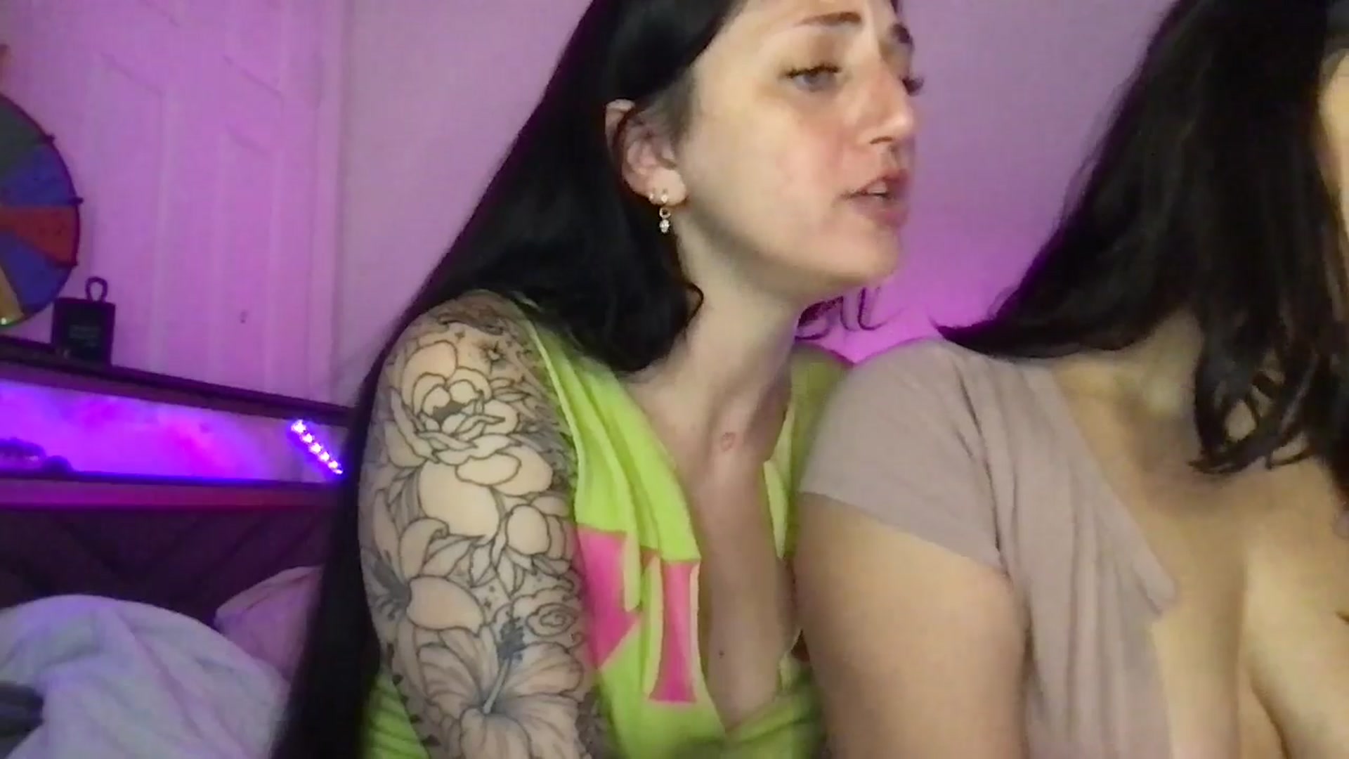 Gallery image thumbnail from ToriMcQueen's myfreecams stream on, 04/16/2026, 15:12 image 16 of 20