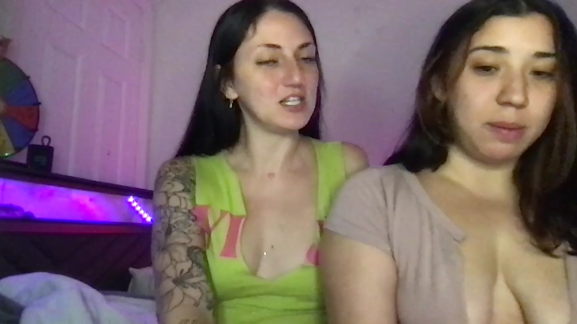 Gallery image thumbnail from ToriMcQueen's myfreecams stream on, 04/16/2026, 15:12 image 7 of 20