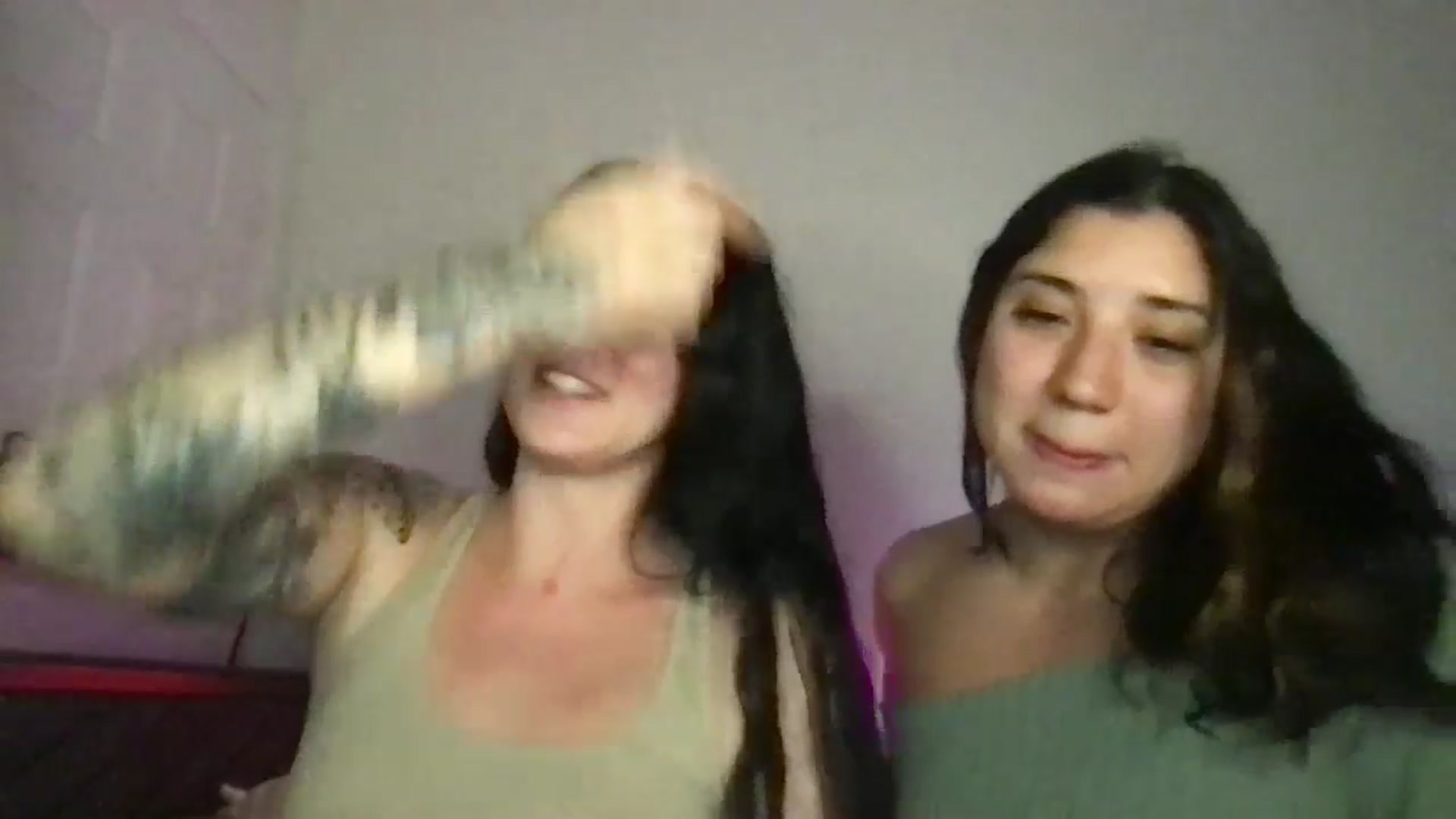 Gallery image thumbnail from ToriMcQueen's myfreecams stream on, 04/24/2026, 03:40 image 14 of 20