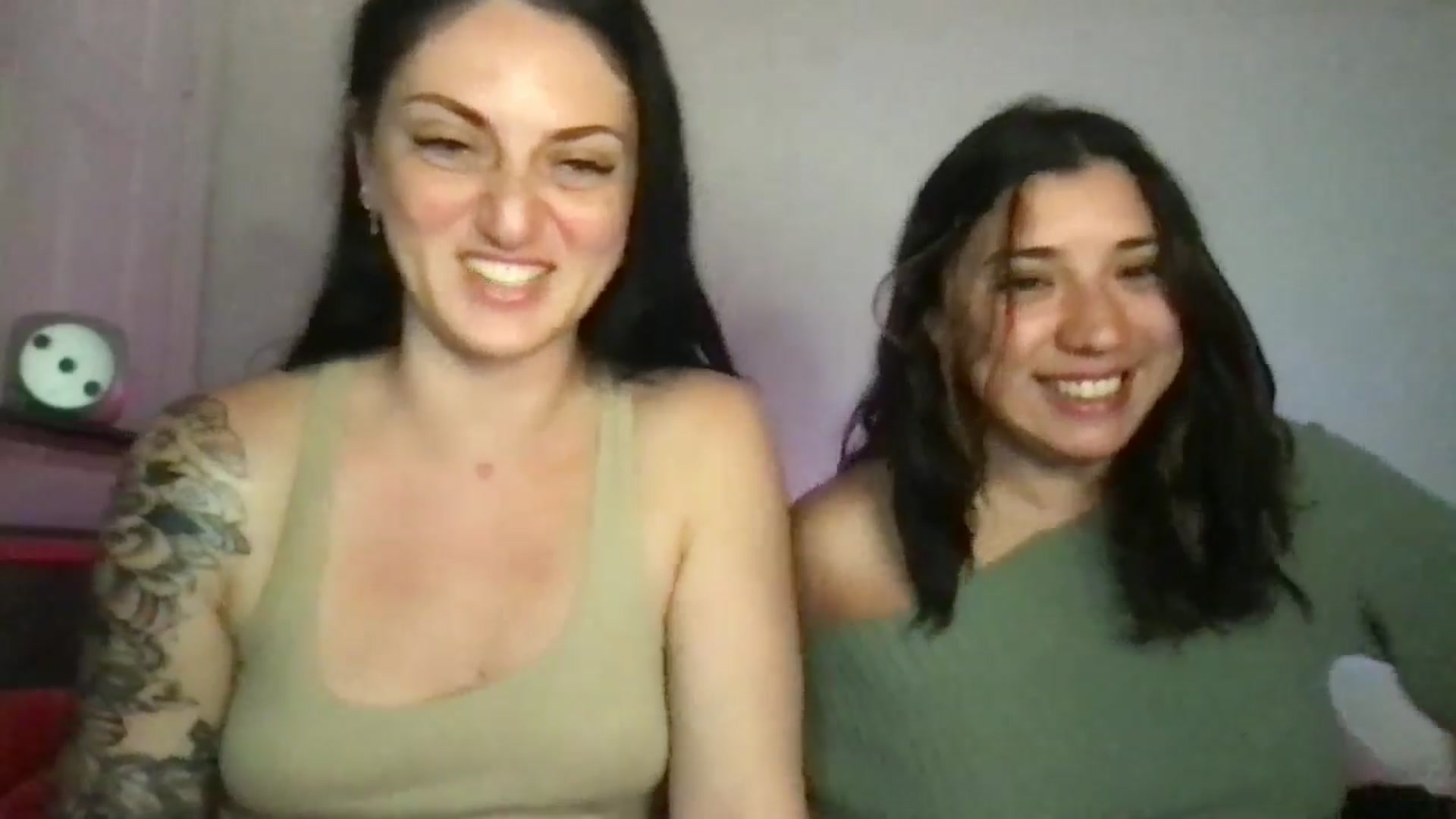 Gallery image thumbnail from ToriMcQueen's myfreecams stream on, 04/24/2026, 03:40 image 9 of 20