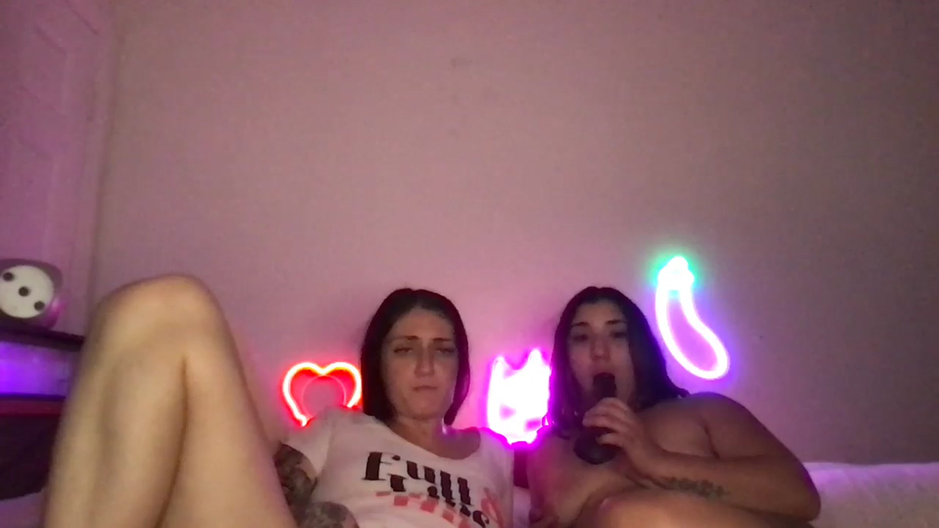 Gallery image thumbnail from ToriMcQueen's myfreecams stream on, 04/25/2026, 03:36 image 9 of 20