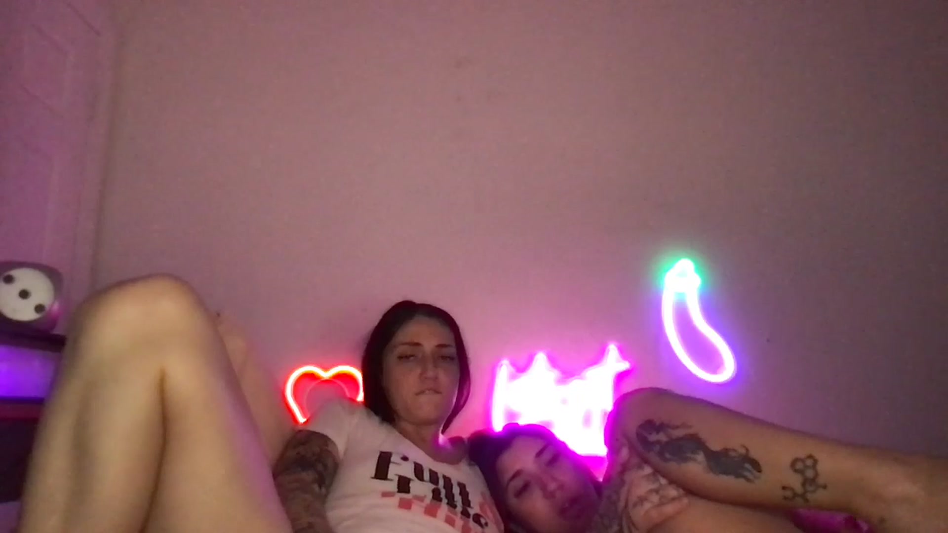 Gallery image thumbnail from ToriMcQueen's myfreecams stream on, 04/25/2026, 03:36 image 7 of 20