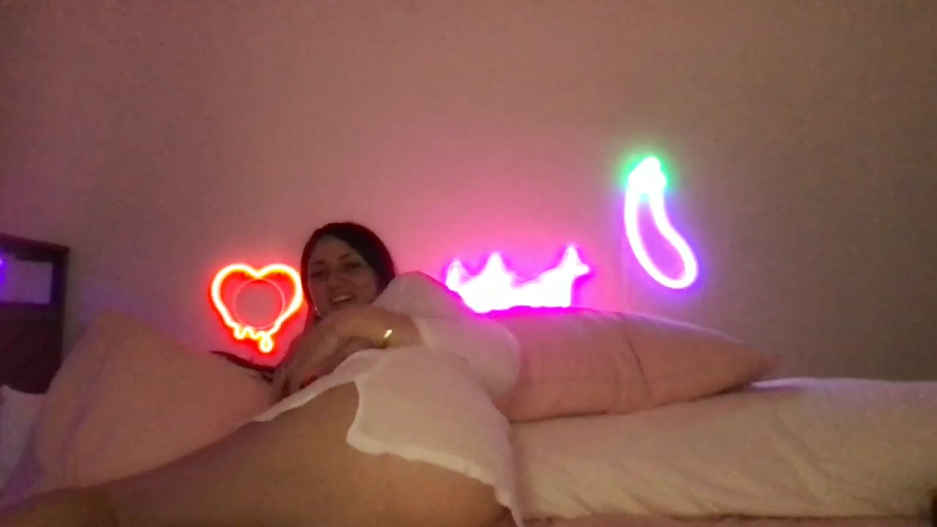 Gallery image thumbnail from ToriMcQueen's myfreecams stream on, 04/26/2026, 15:21 image 19 of 20