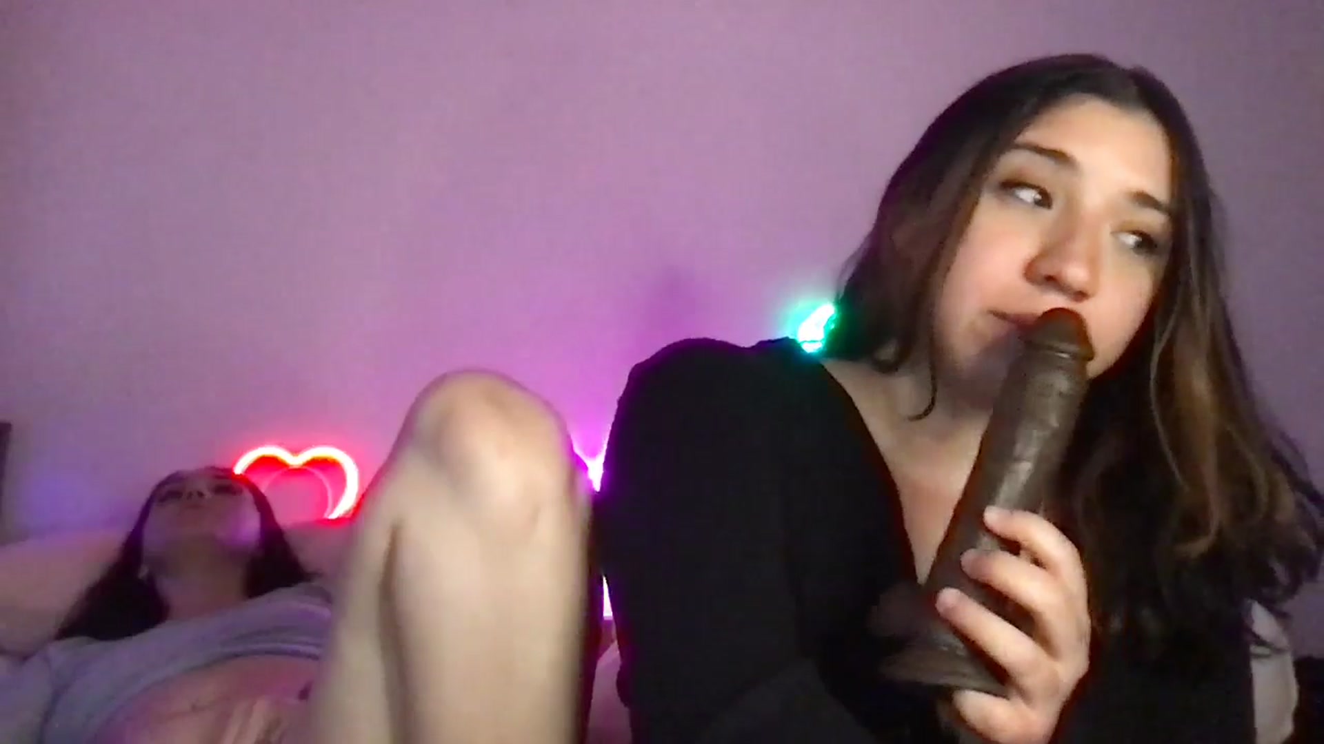 Gallery image thumbnail from ToriMcQueen's myfreecams stream on, 04/28/2026, 02:48 image 10 of 20