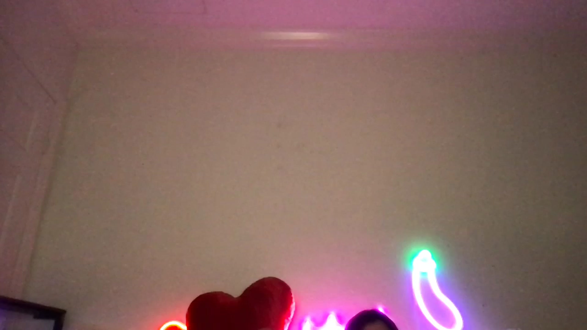 Gallery image thumbnail from ToriMcQueen's myfreecams stream on, 05/01/2026, 03:32 image 16 of 20