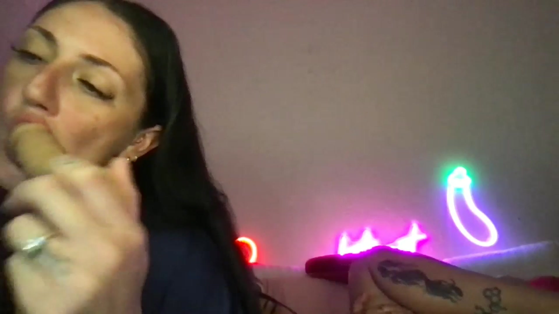 Gallery image thumbnail from ToriMcQueen's myfreecams stream on, 05/02/2026, 02:42 image 3 of 20