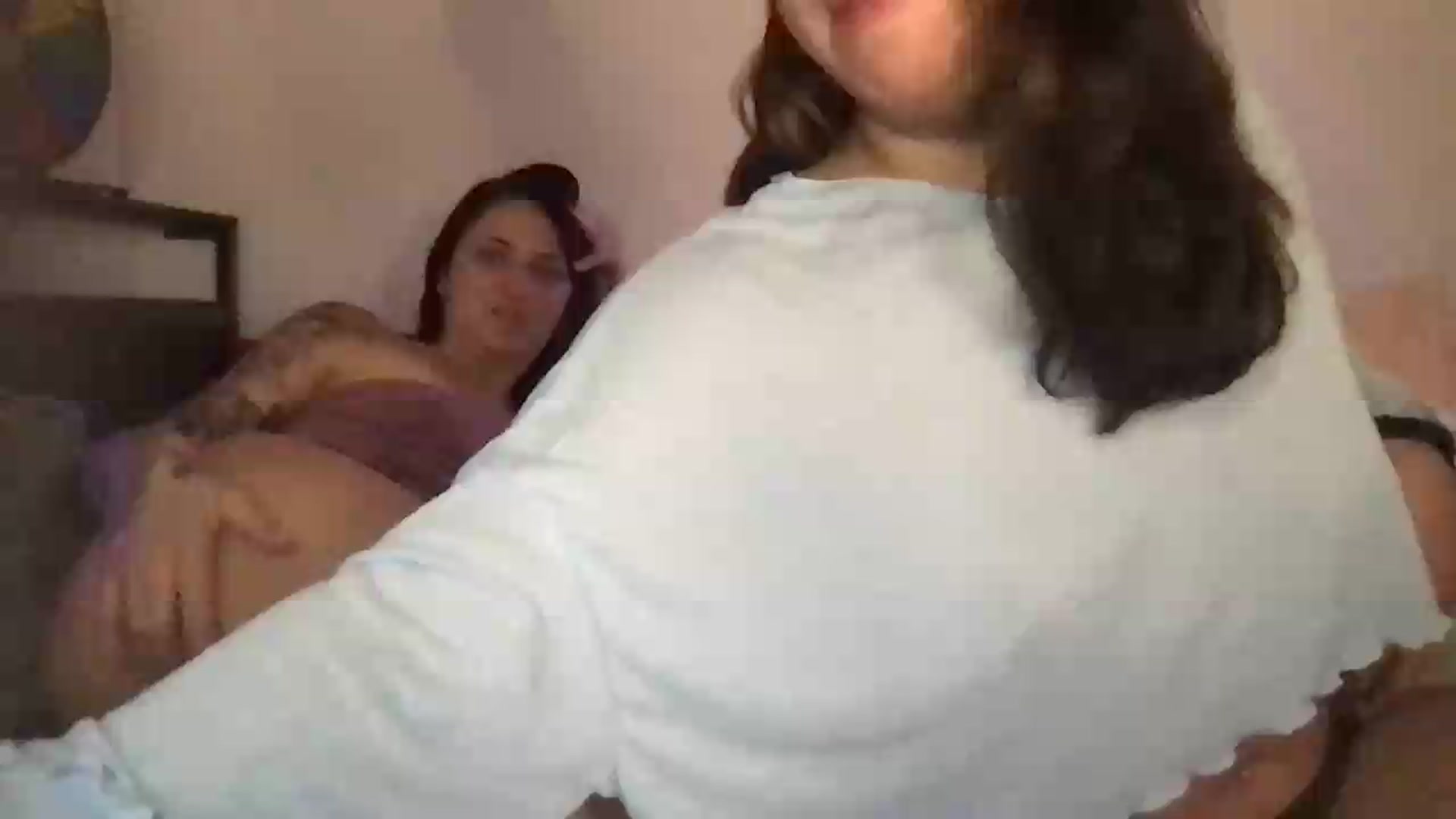 Gallery image thumbnail from ToriMcQueen's myfreecams stream on, 05/22/2026, 15:52 image 1 of 20
