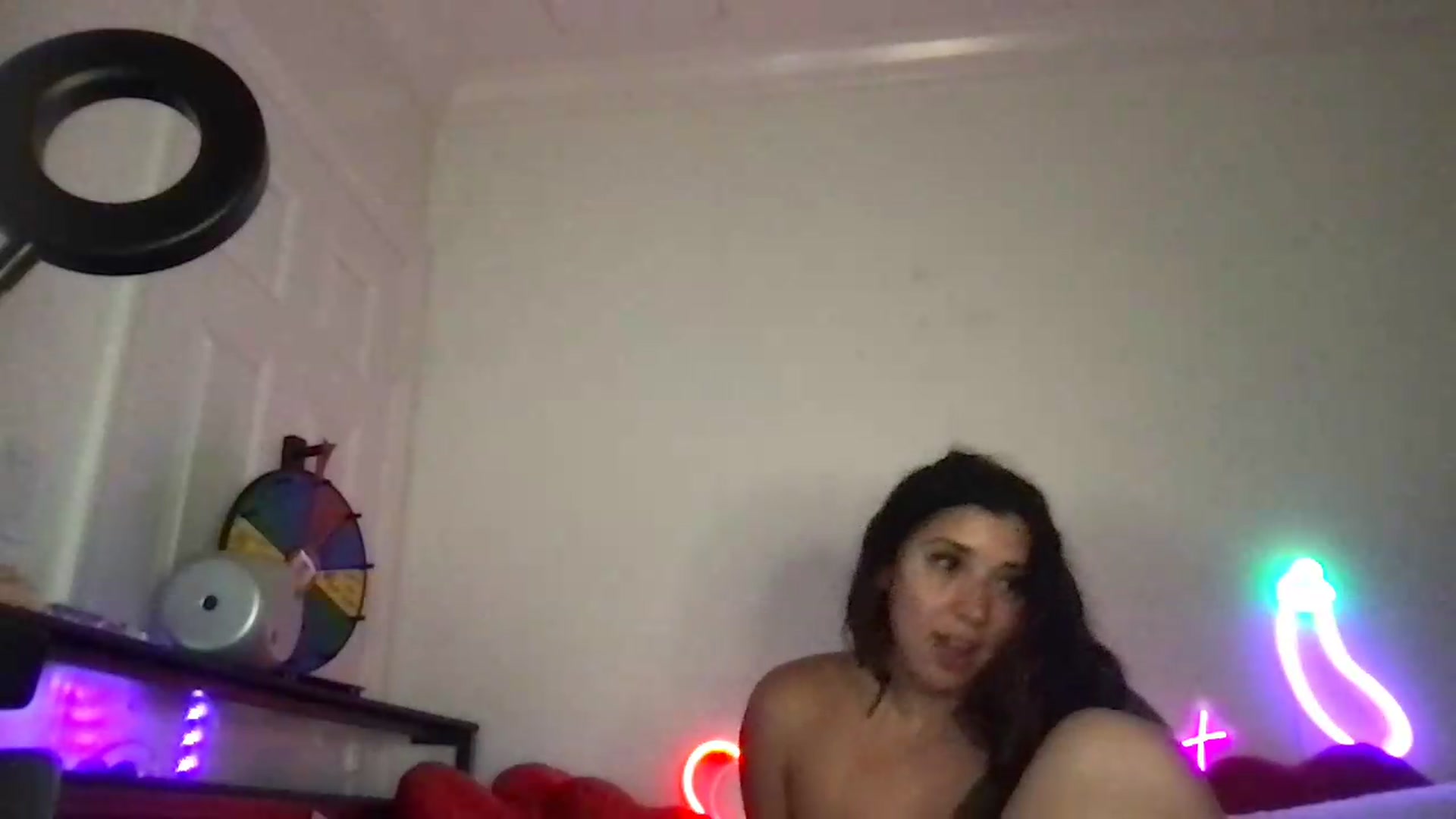 Gallery image thumbnail from ToriMcQueen's myfreecams stream on, 06/04/2026, 16:52 image 18 of 20