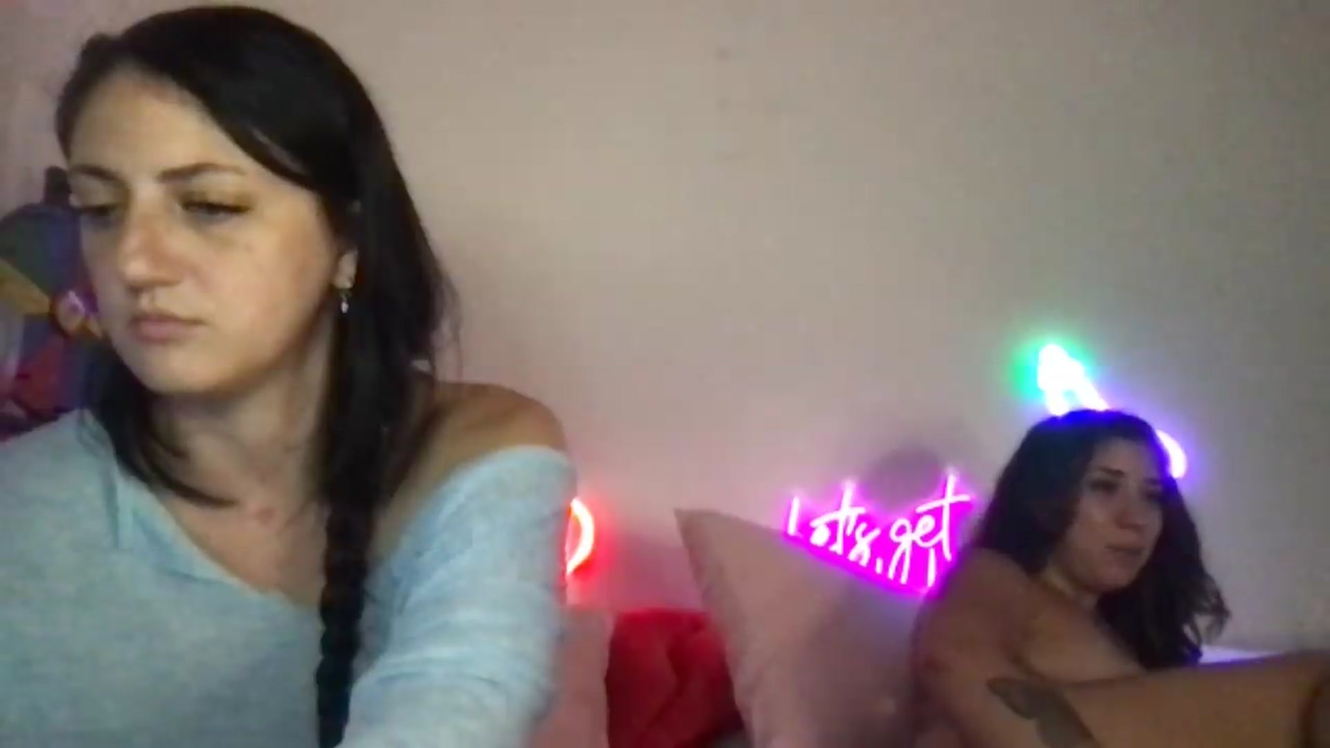 Gallery image thumbnail from ToriMcQueen's myfreecams stream on, 06/05/2026, 16:45 image 16 of 20