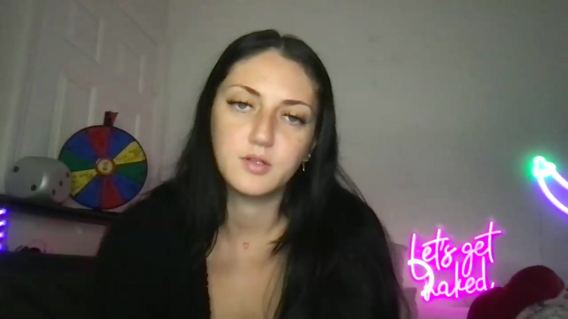 Gallery image thumbnail from ToriMcQueen's myfreecams stream on, 06/23/2026, 14:10 image 17 of 20