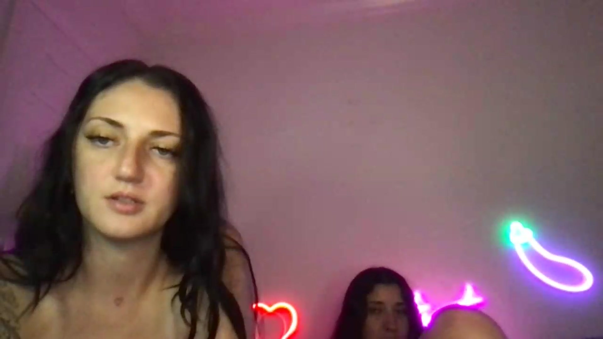 Gallery image thumbnail from ToriMcQueen's myfreecams stream on, 06/25/2026, 18:33 image 15 of 20