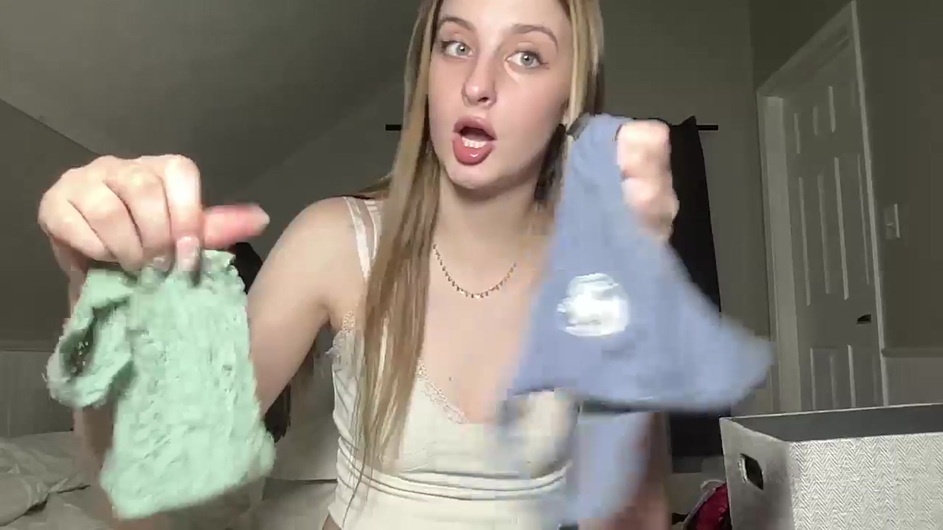 Gallery image thumbnail from Torisweetxo's myfreecams stream on, 06/19/2024, 02:23 image 8 of 20