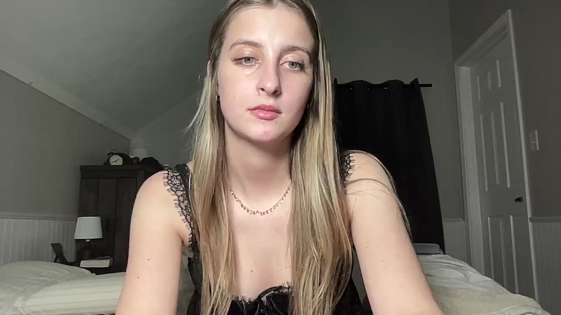 Gallery image thumbnail from Torisweetxo's myfreecams stream on, 06/26/2024, 07:09 image 15 of 20